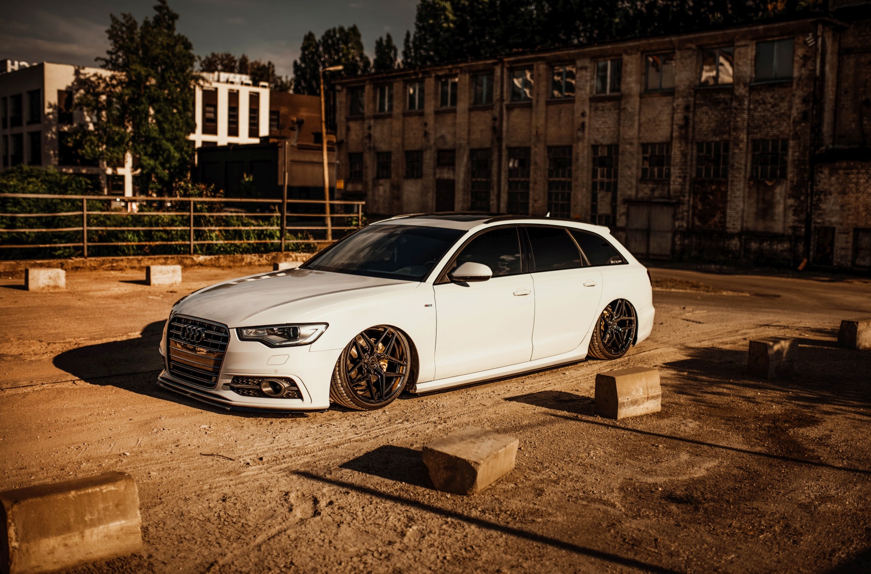 Audi A6 / S6 / RS6