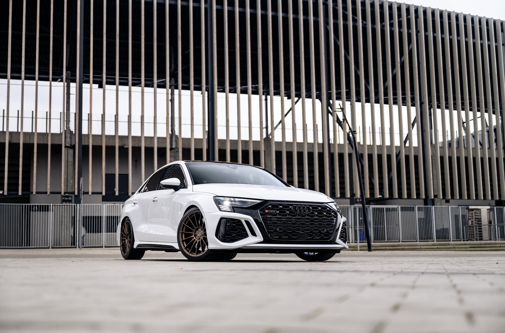 japan-racing-sl05-2389-01