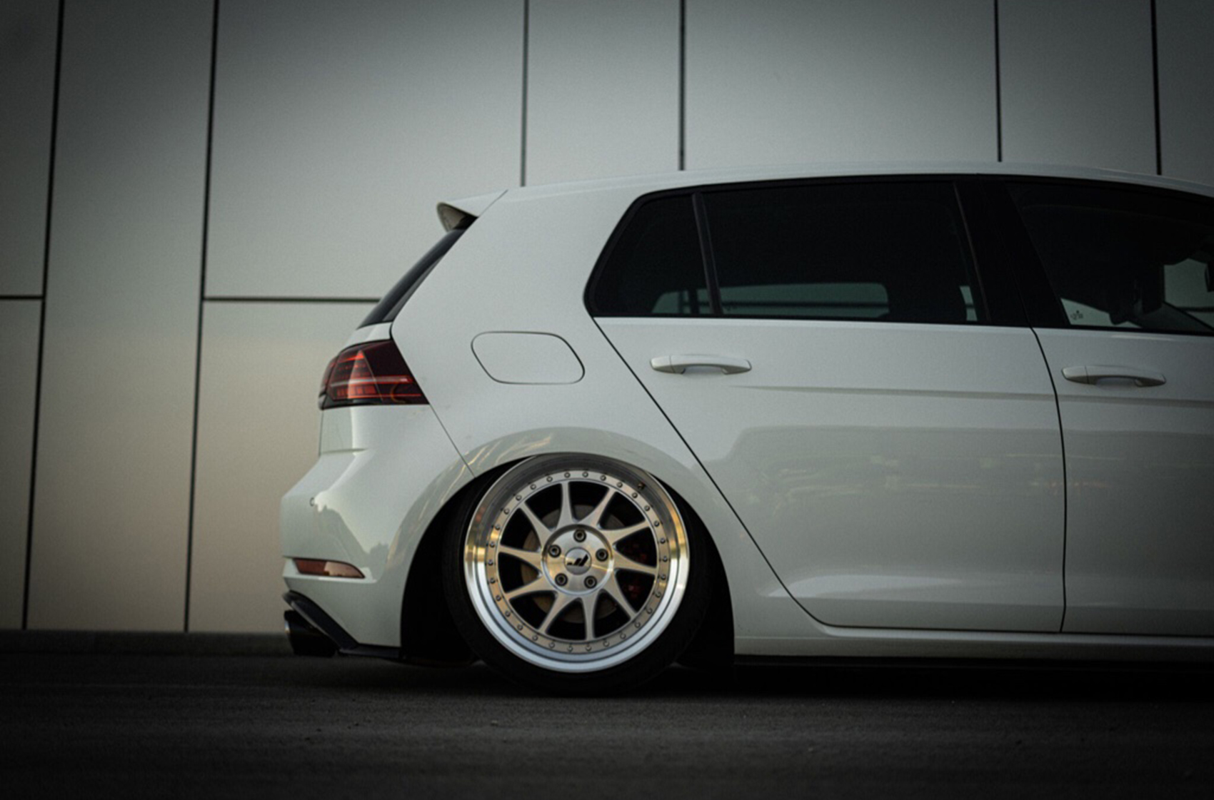 Volkswagen Golf / R / GTI