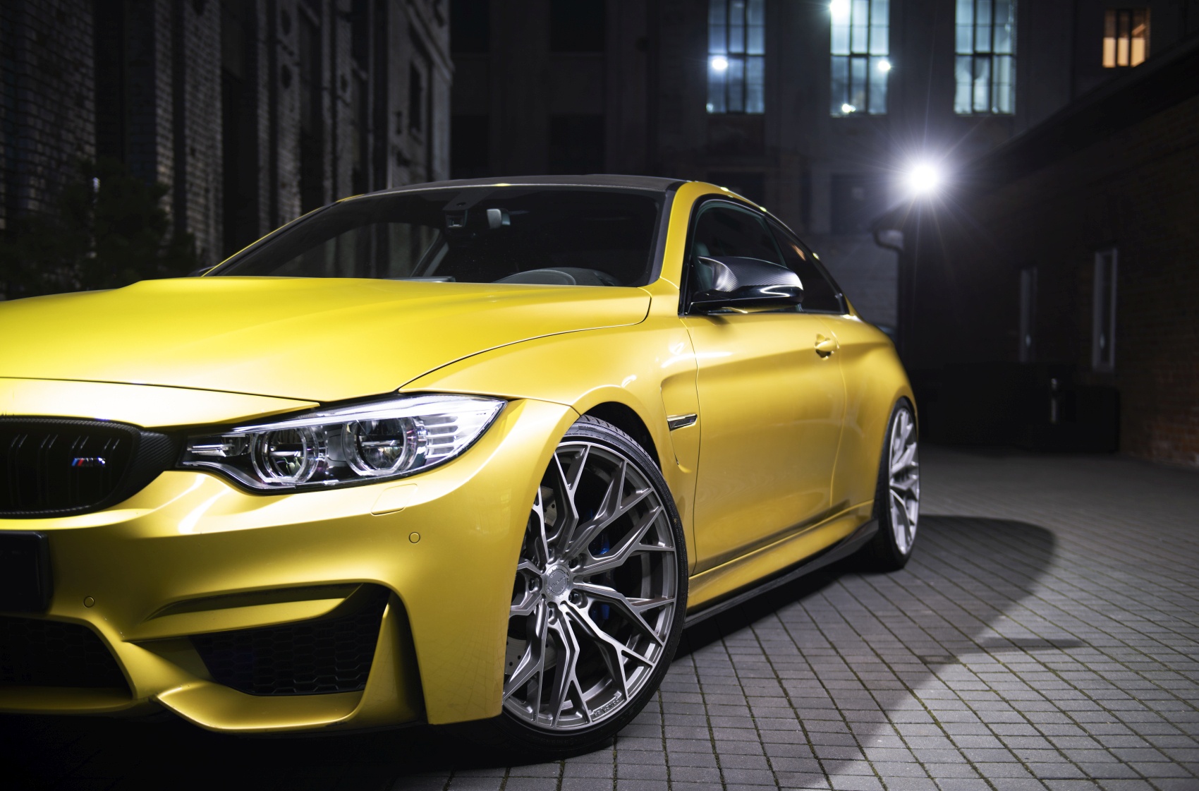 BMW 4 Series / M4