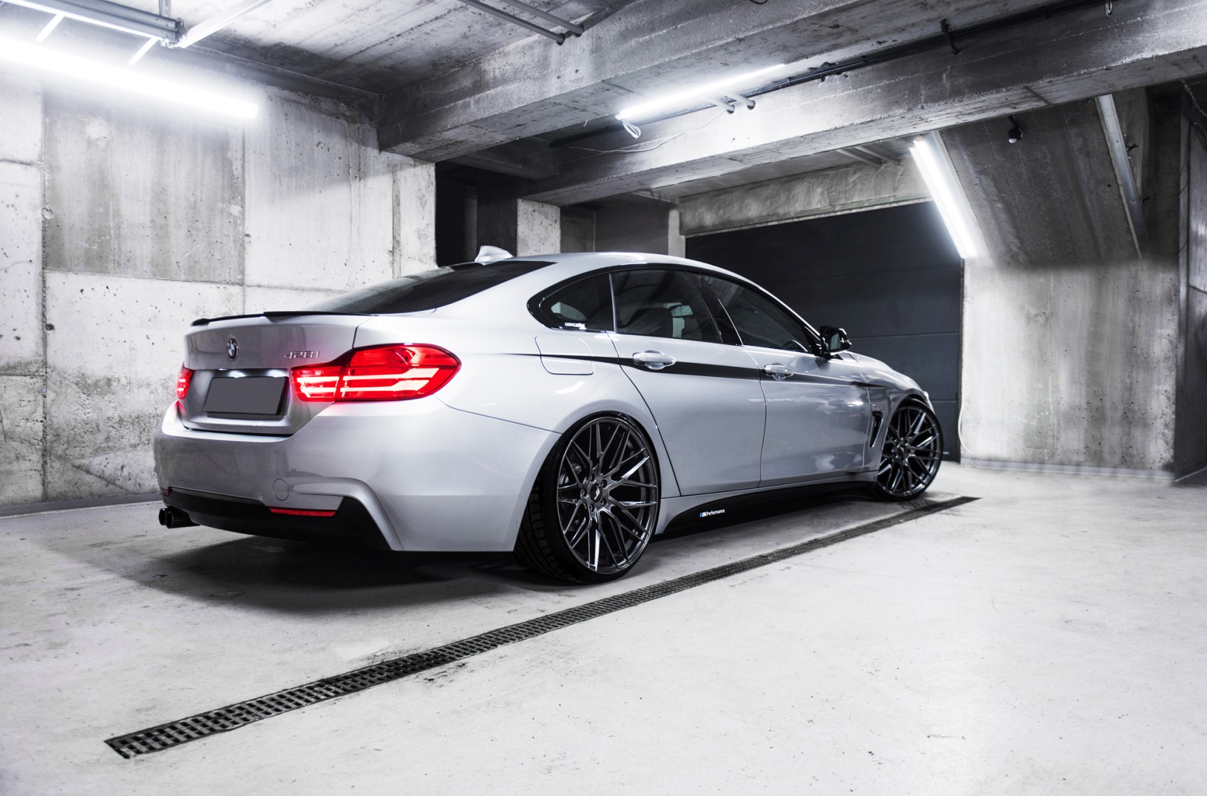 BMW 4 Series / M4
