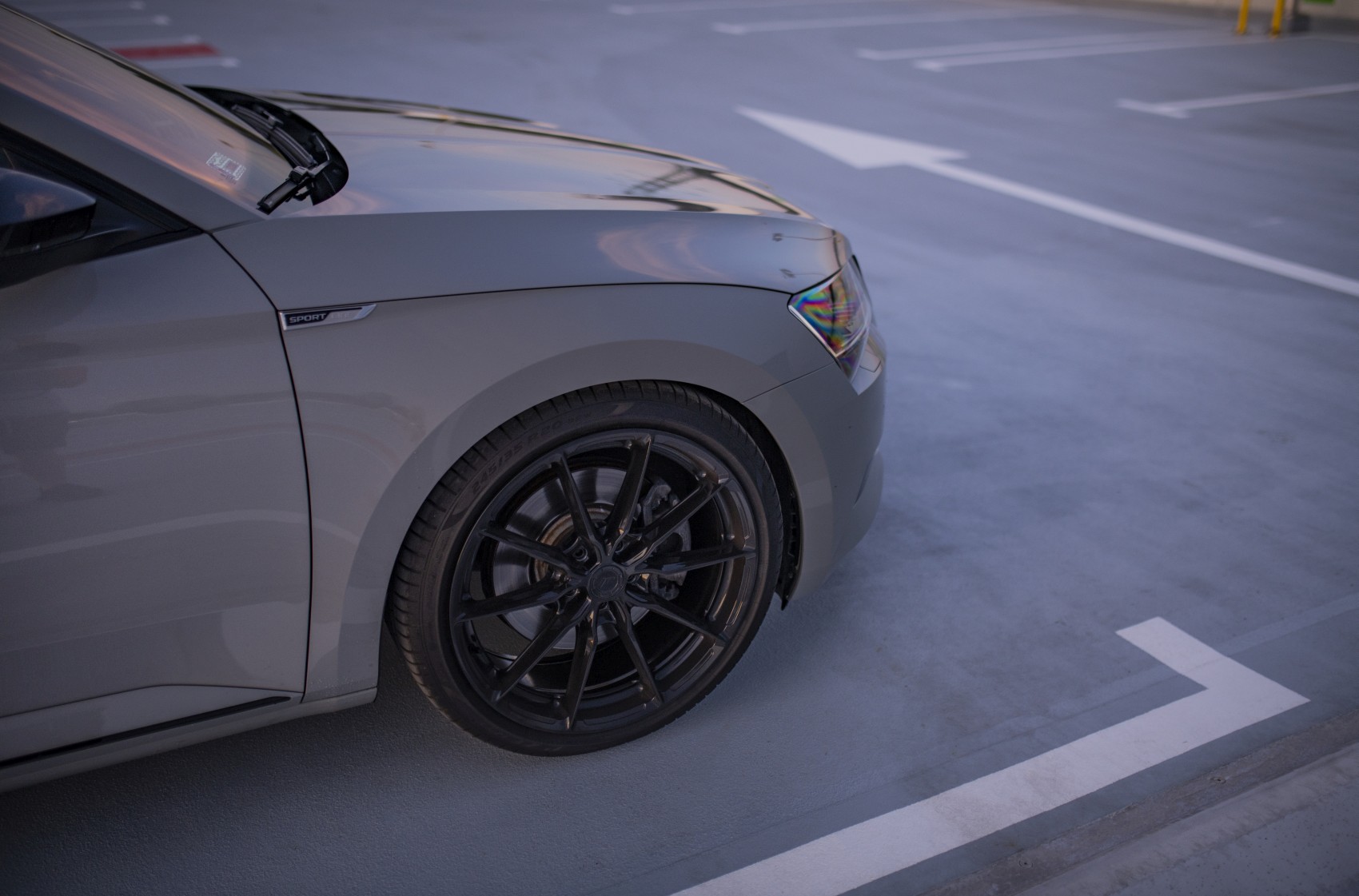 japan-racing-jr37-1166-01