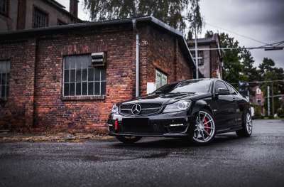 Mercedes C63 AMG