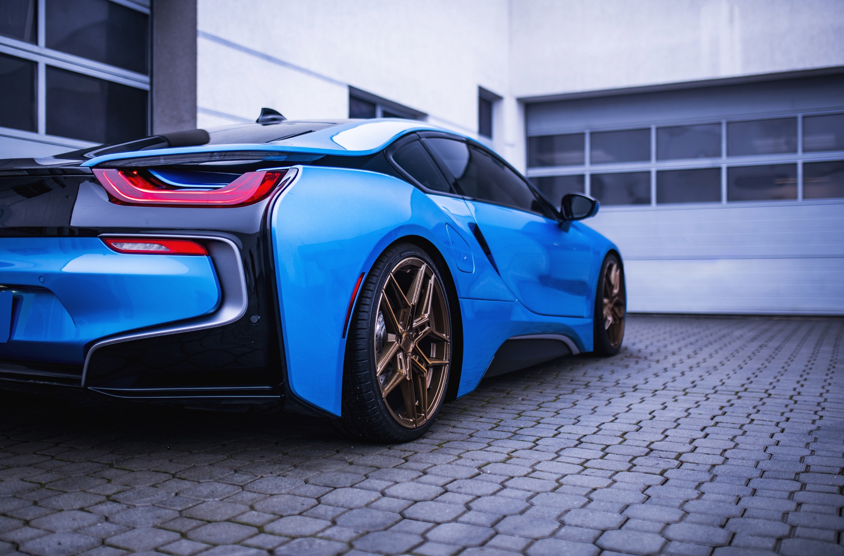 BMW i8