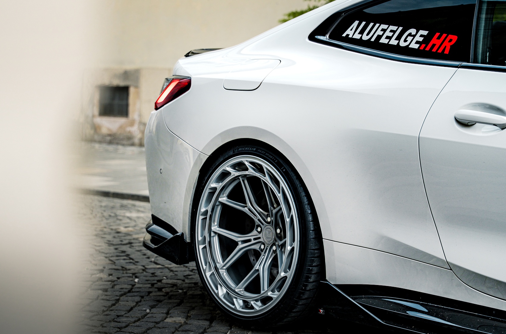 BMW 4 Series / M4