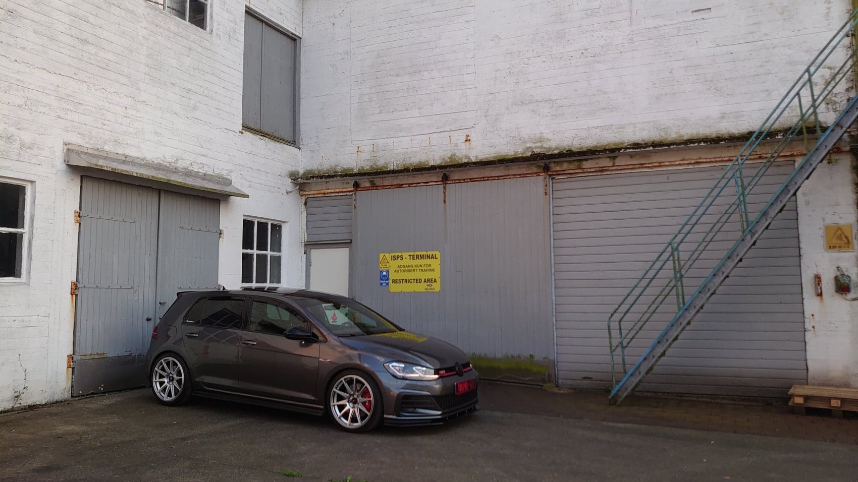 Volkswagen Golf / R / GTI