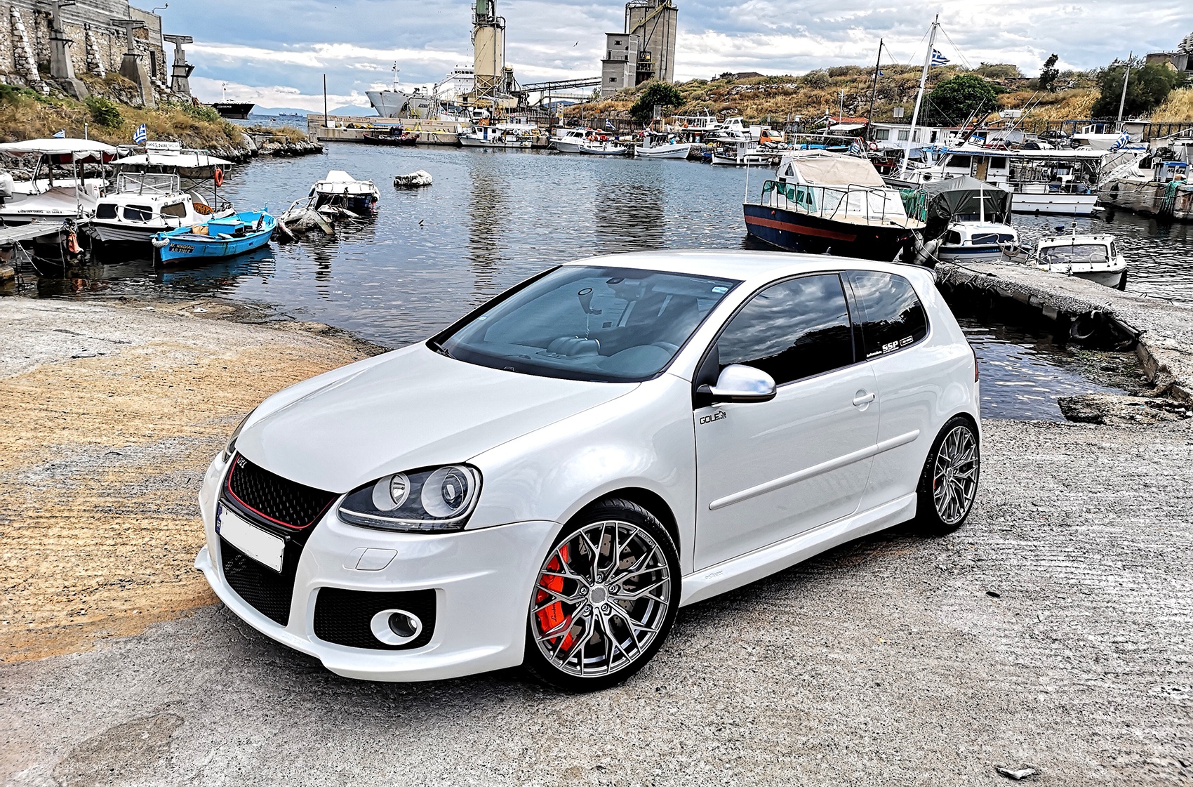 Volkswagen Golf / R / GTI