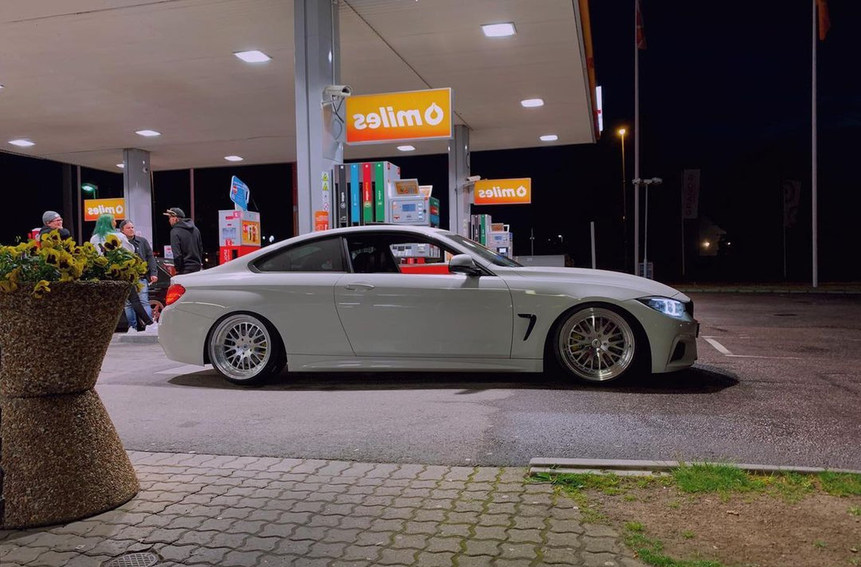 japan-racing-jr10-1065-01