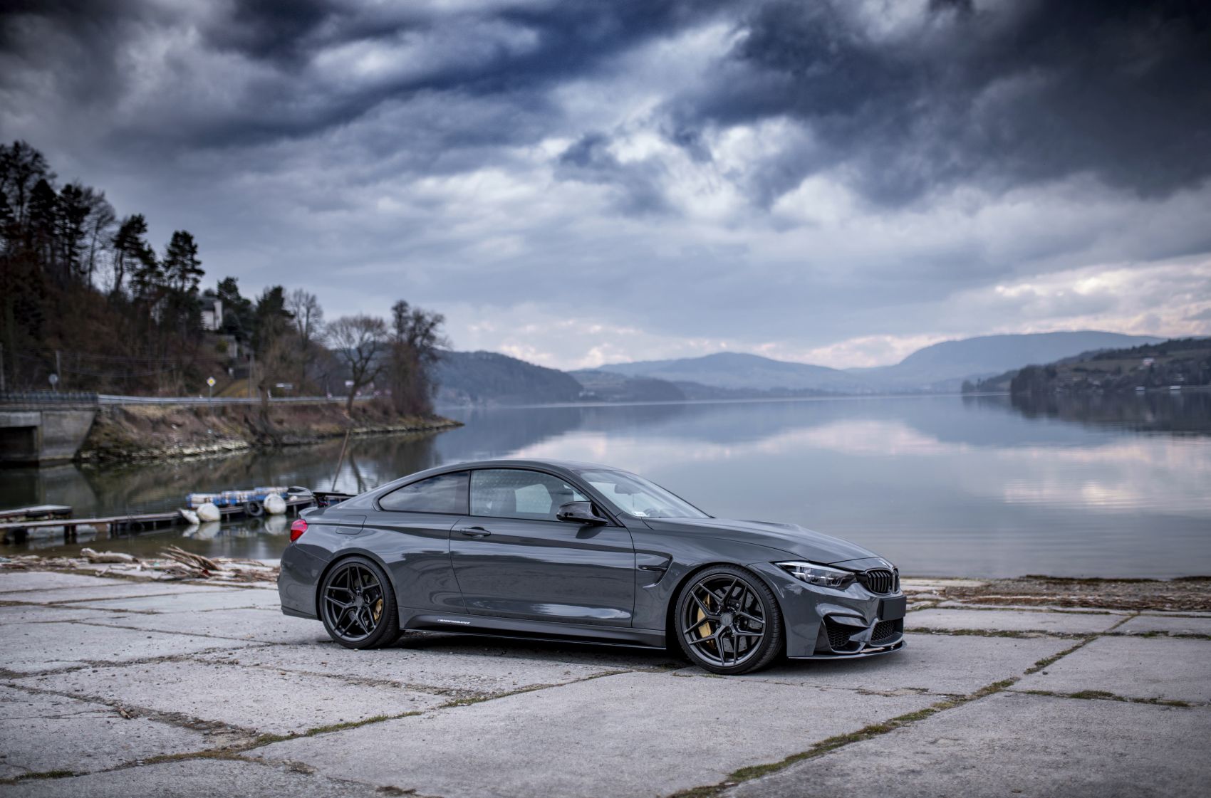 BMW 4 Series / M4