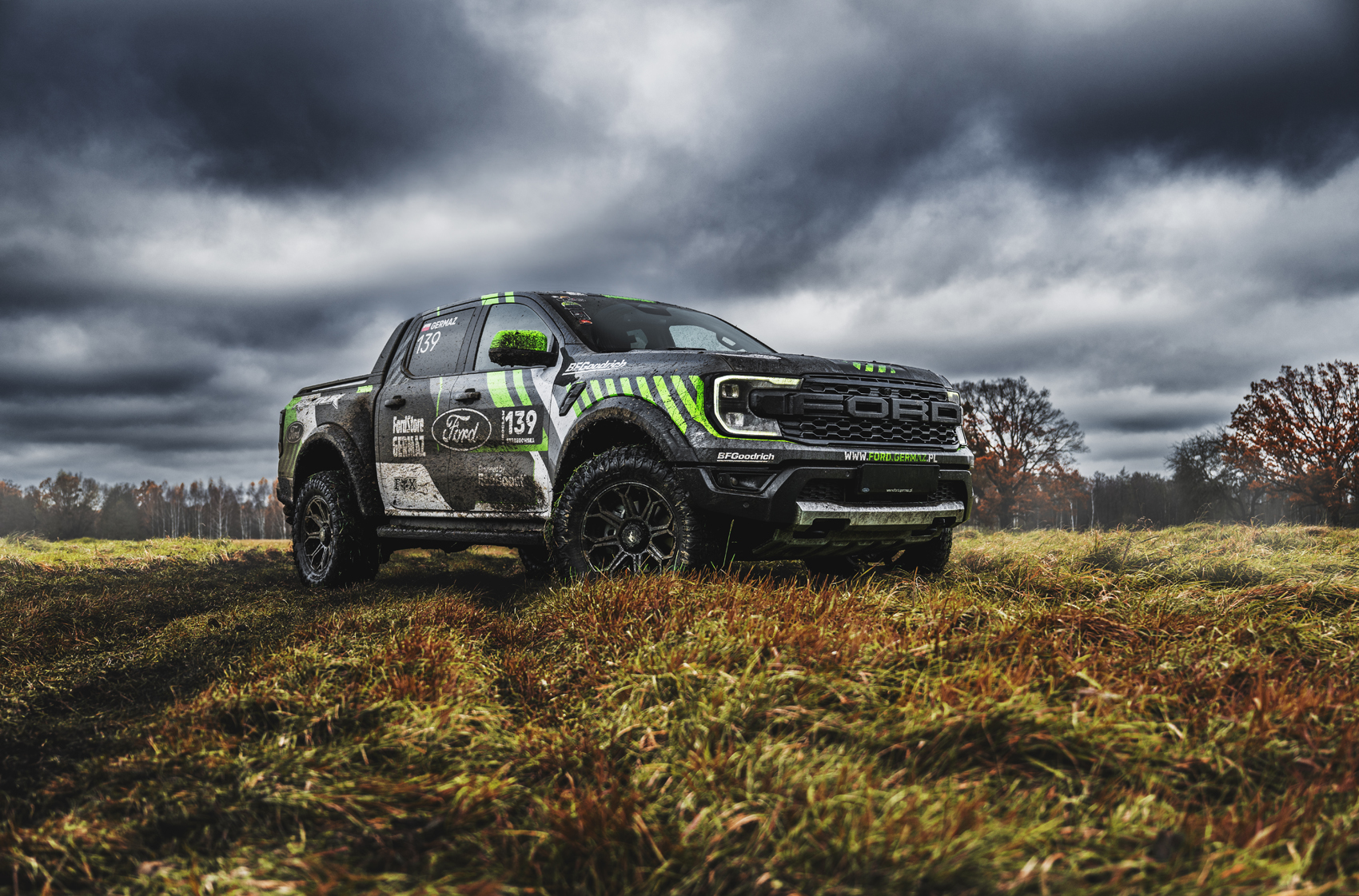 japan-racing-jrx11-1793-01