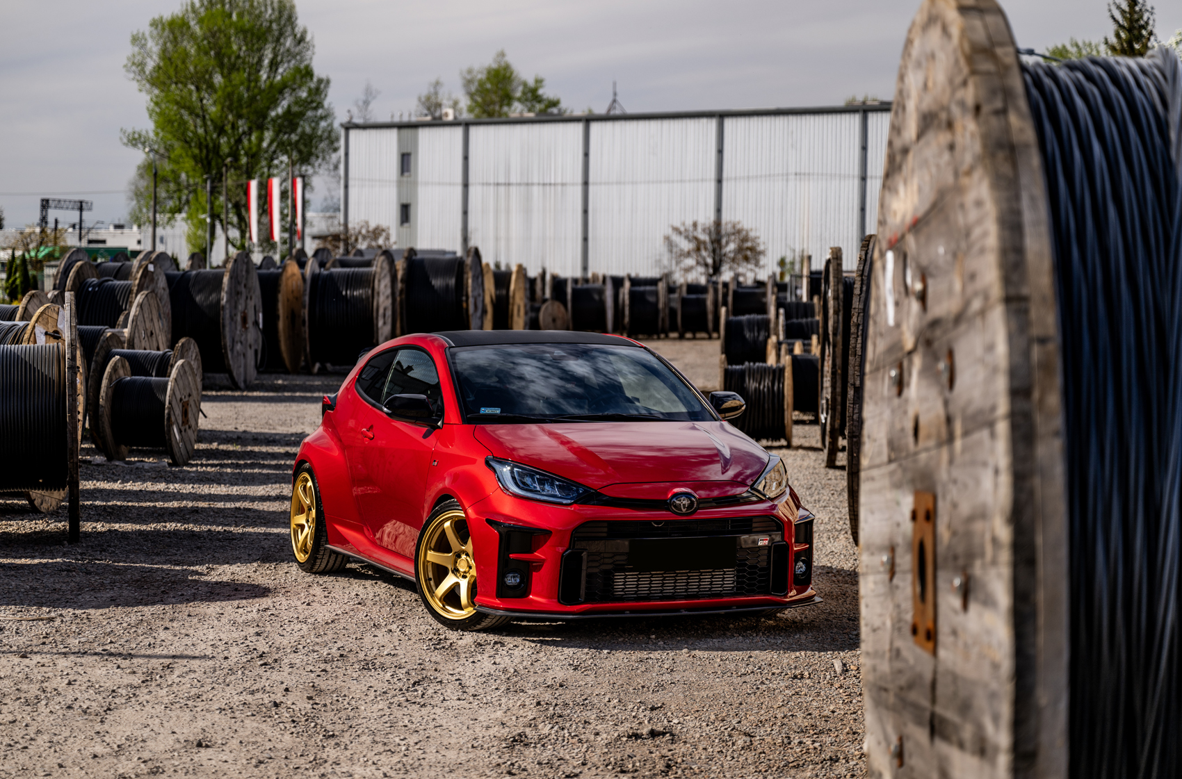 japan-racing-sl03-1872-01