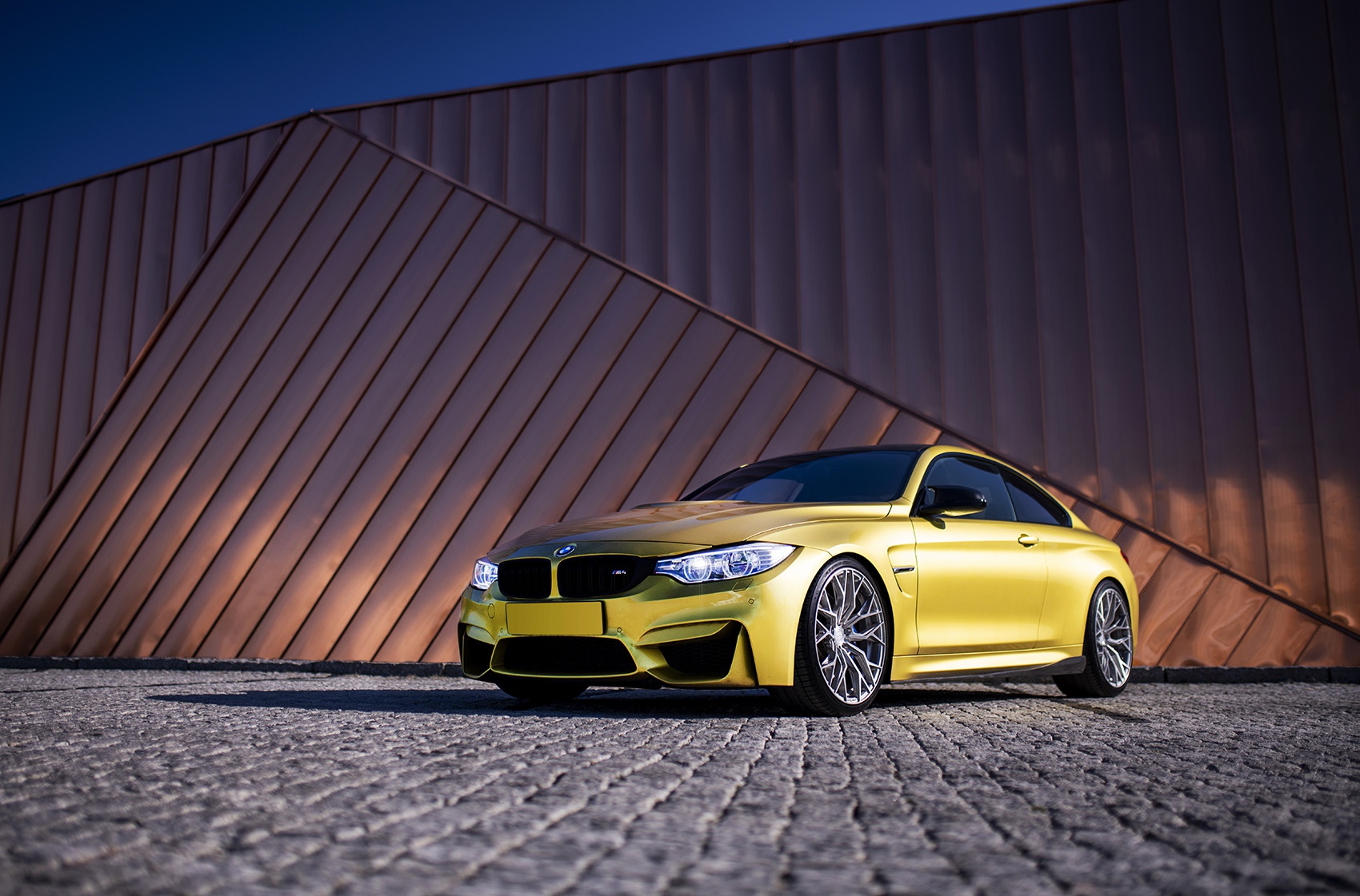 BMW 4 Series / M4