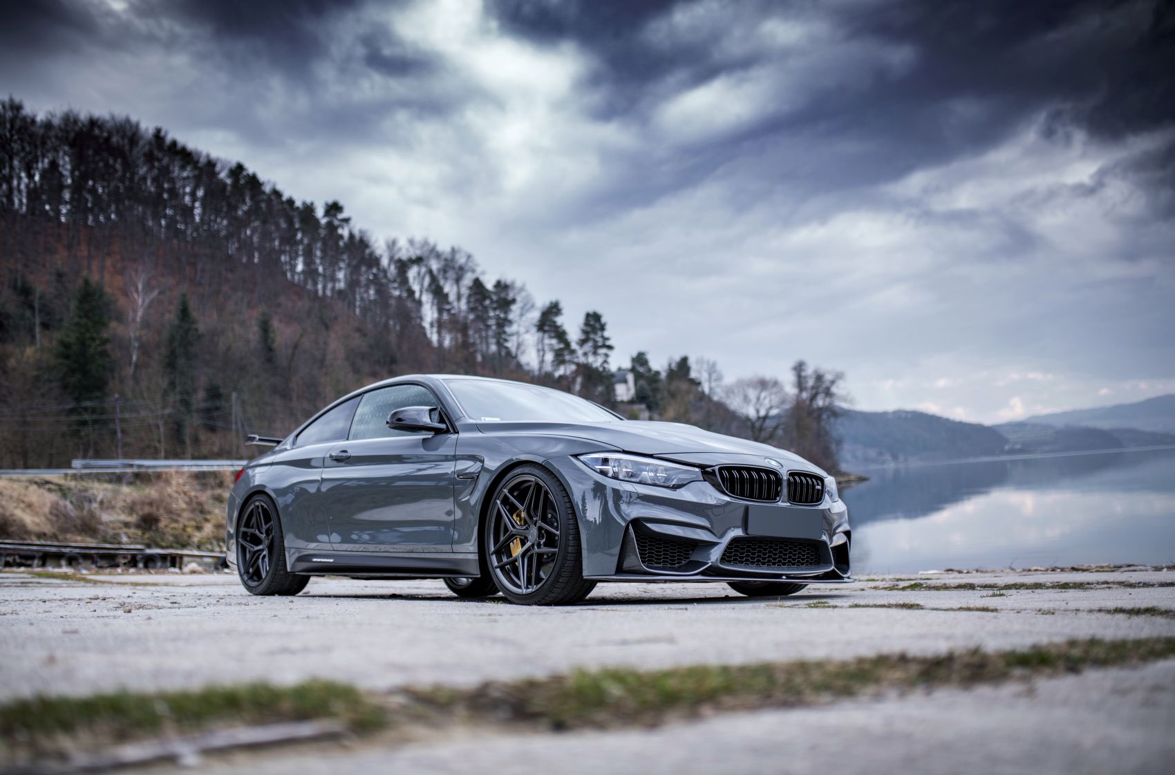 BMW 4 Series / M4