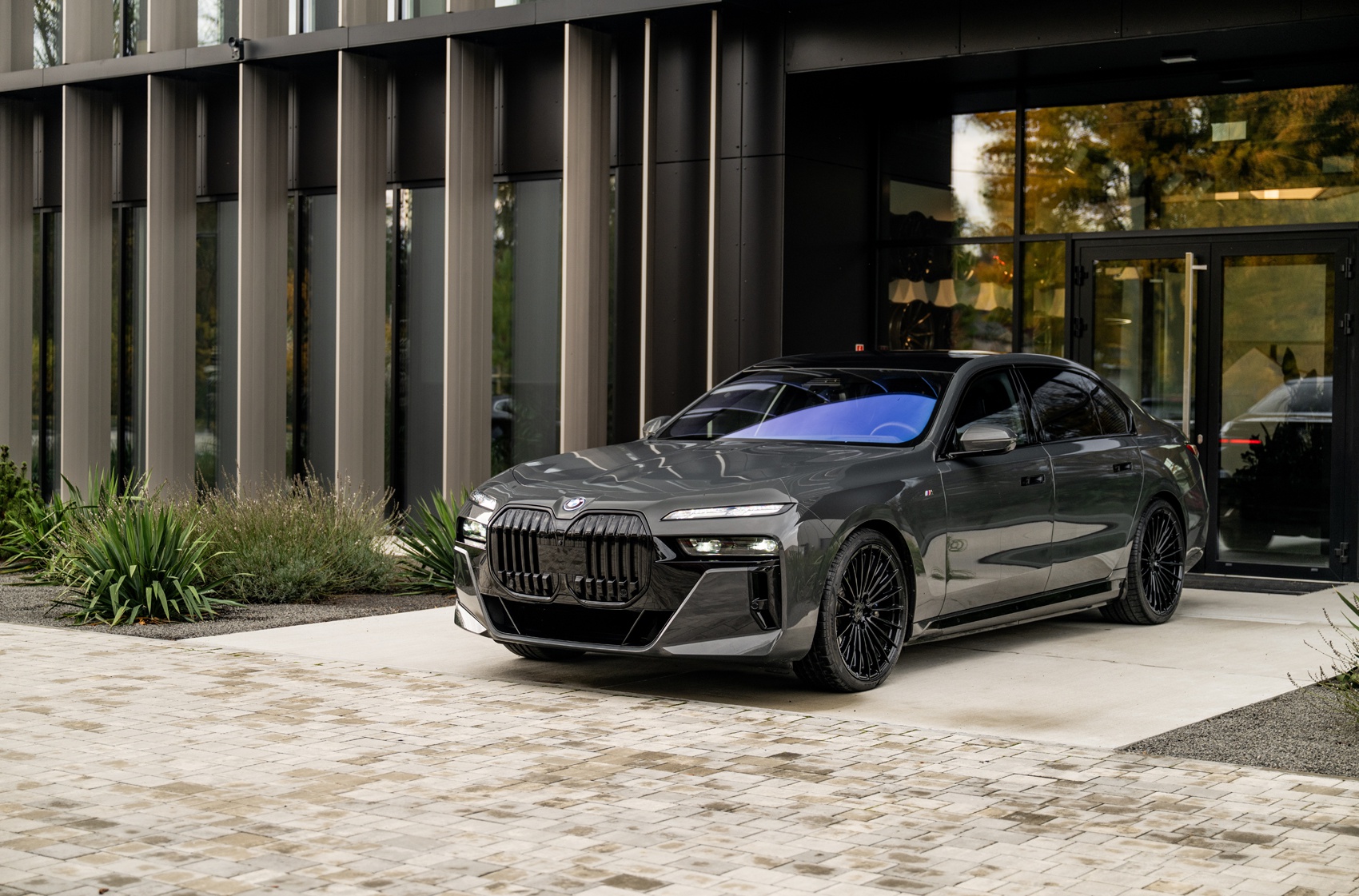 BMW i7