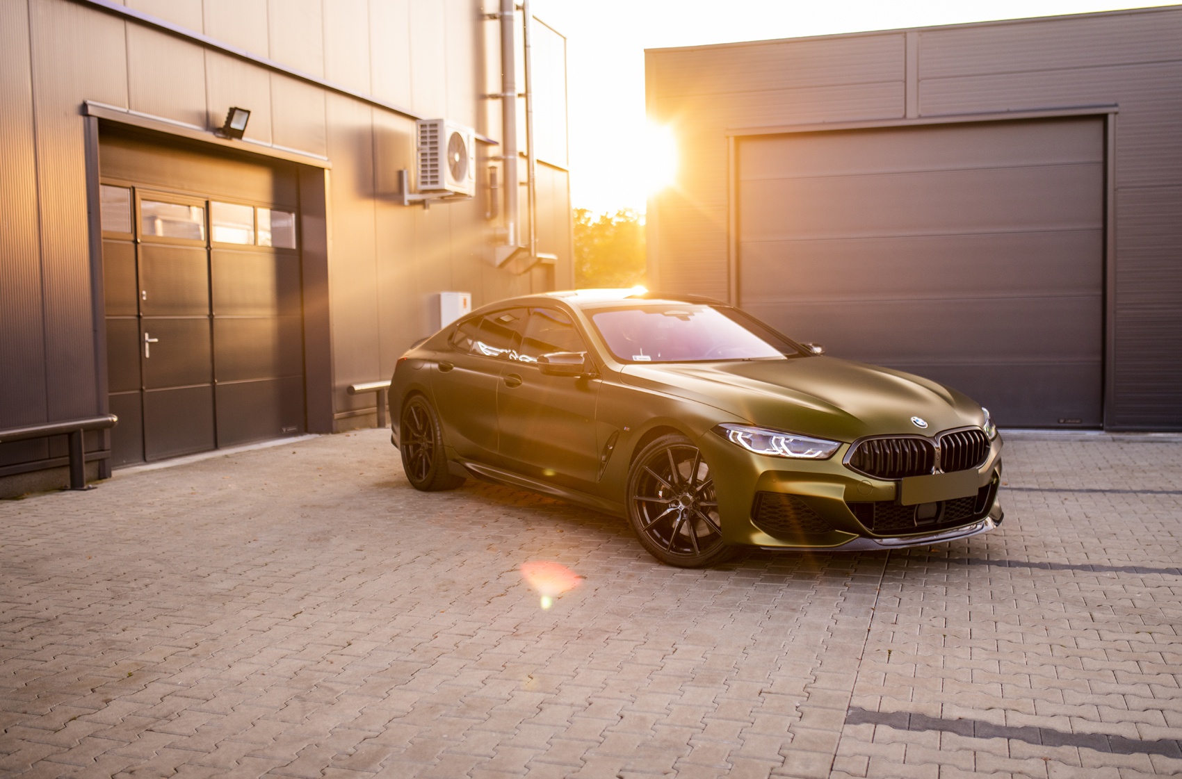 BMW 8 Series / M8