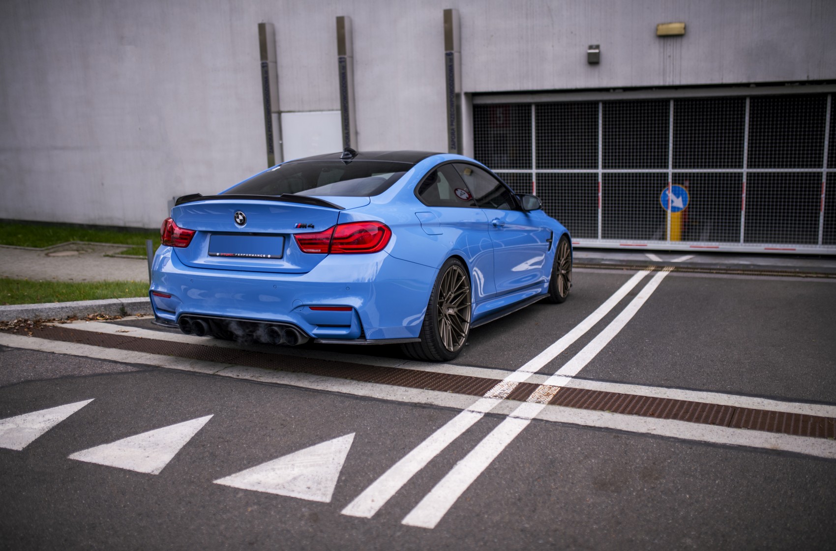 BMW 4 Series / M4