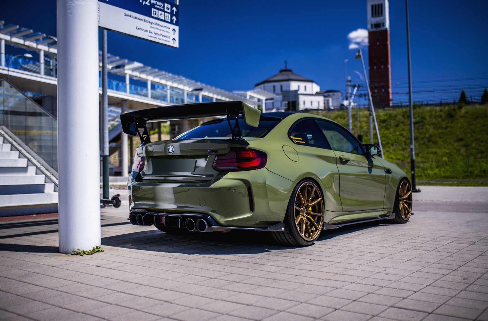 BMW 2 series / M2