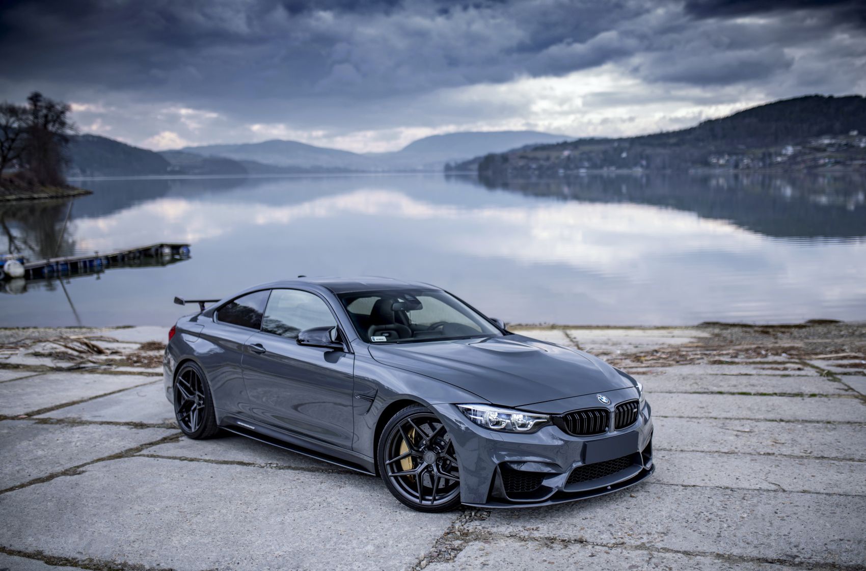 BMW 4 Series / M4