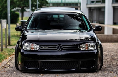Volkswagen Golf / R / GTI