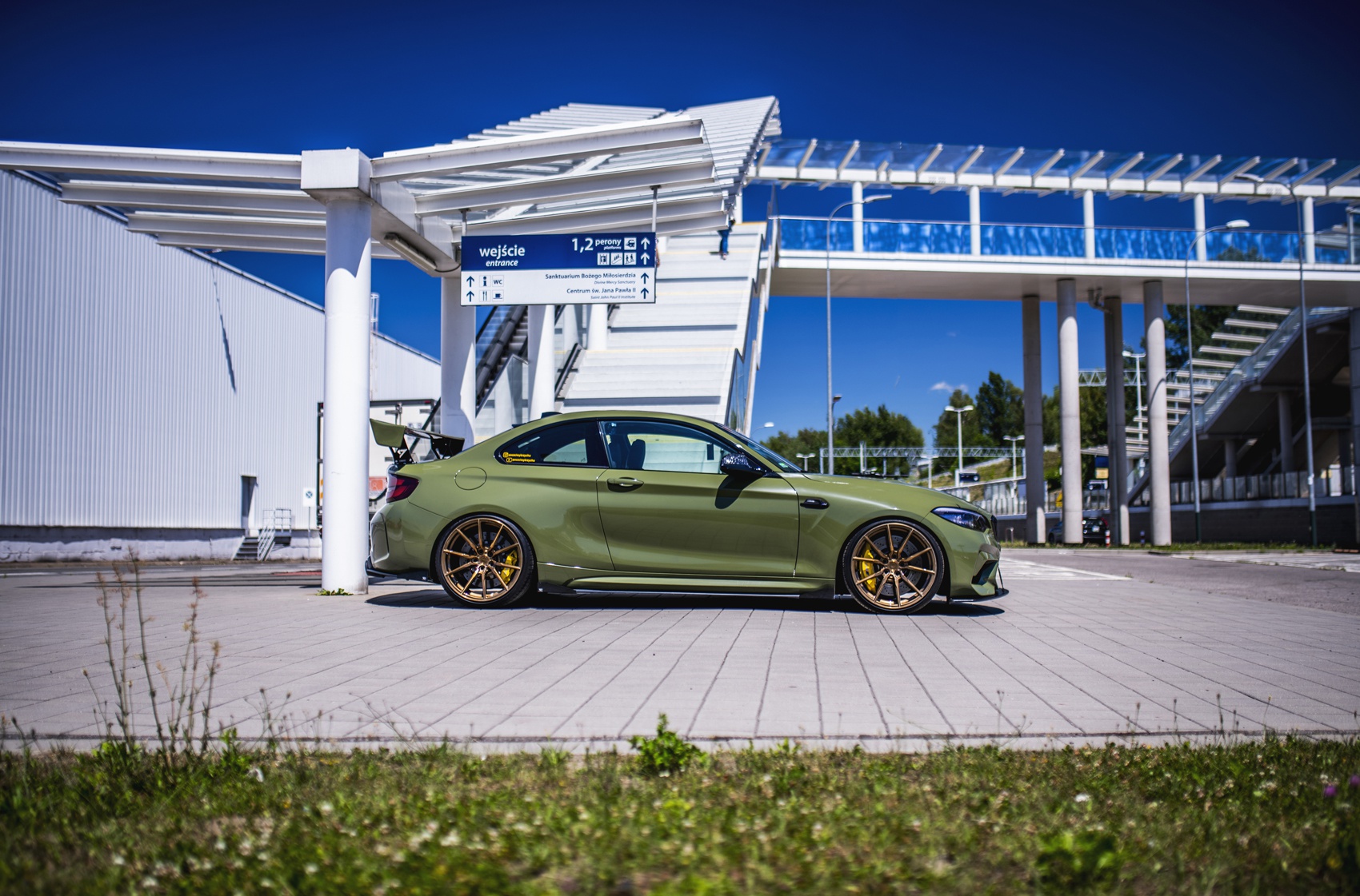 BMW 2 series / M2