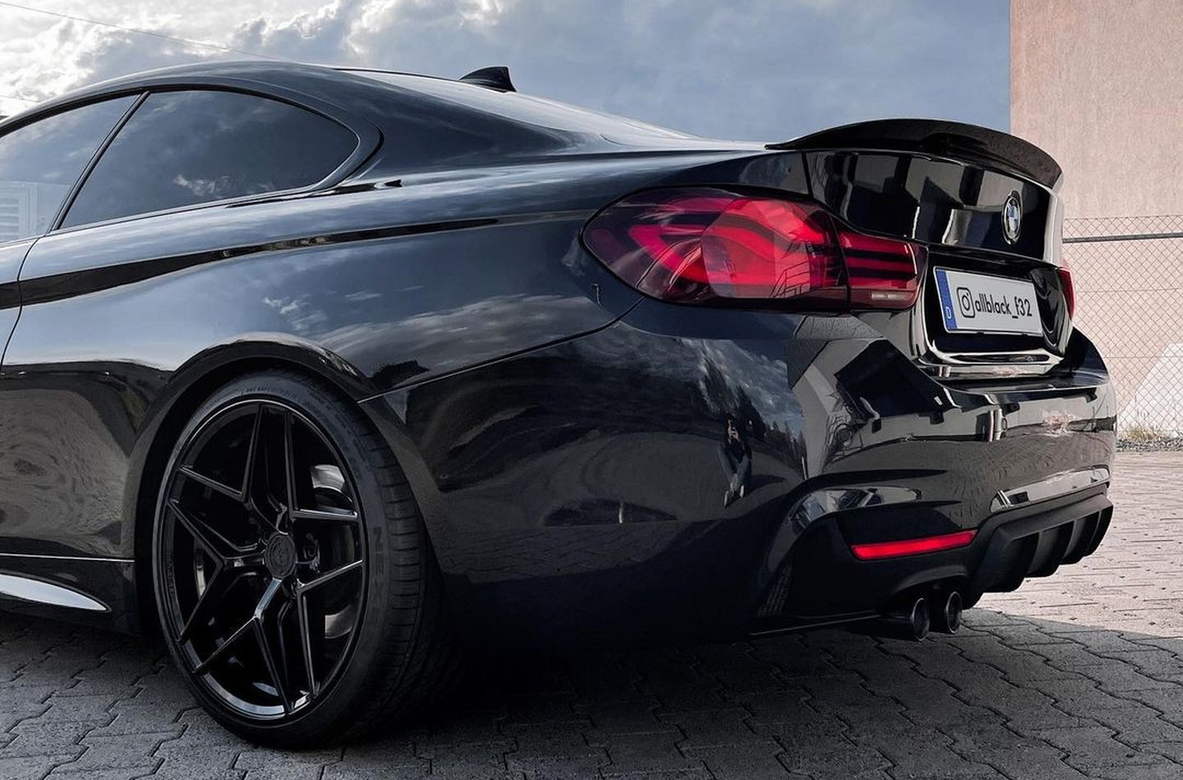 BMW 4 Series / M4