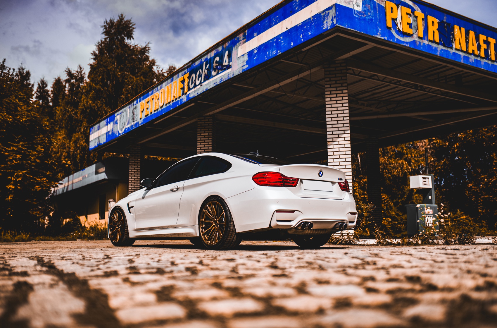 BMW 4 series / M4