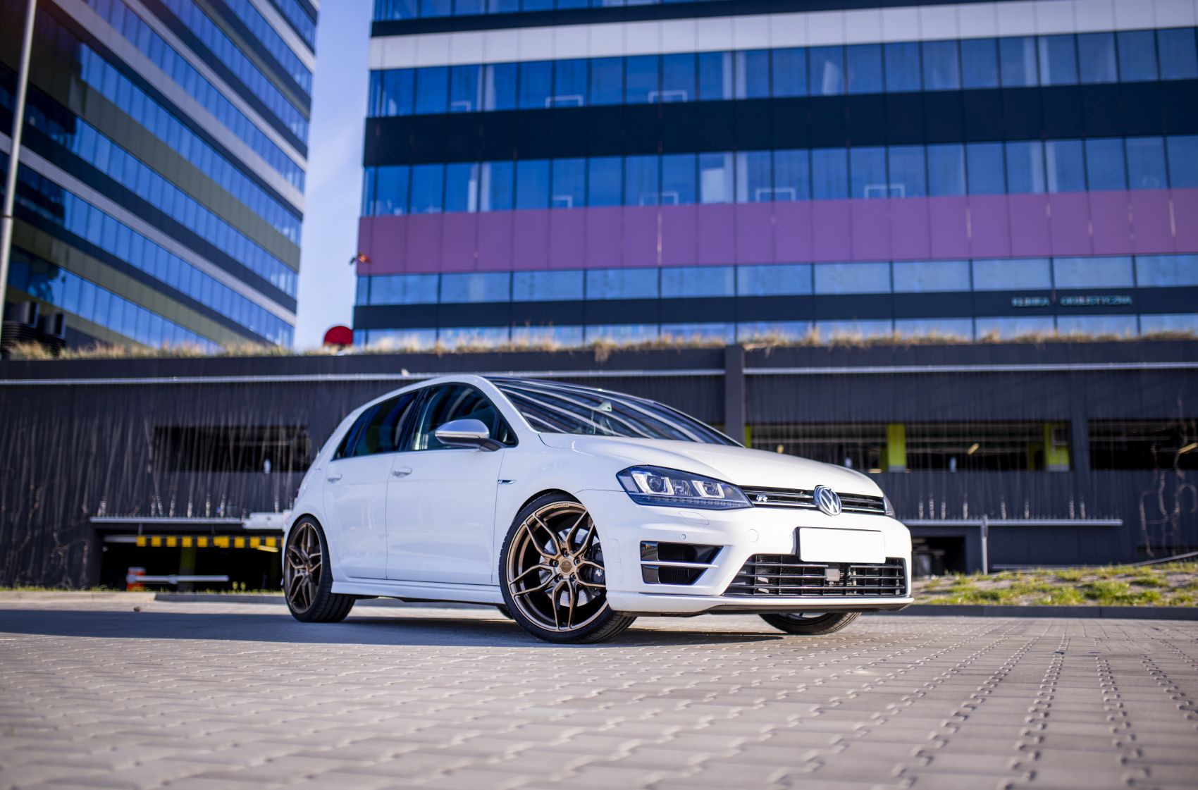Volkswagen Golf / R / GTI