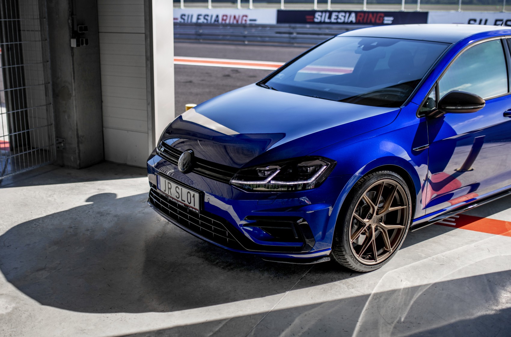 Volkswagen Golf / R / GTI