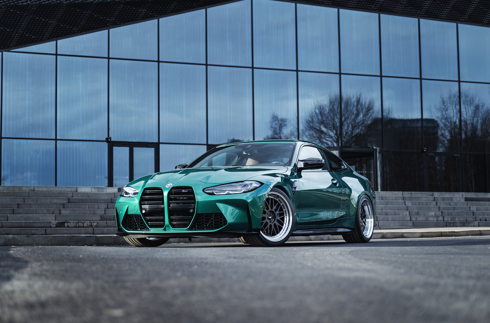 japan-racing-jr23-2383-01