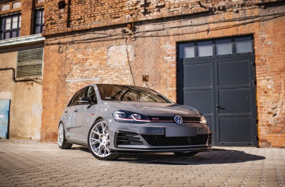 VW Golf mk7 GTI TCR
