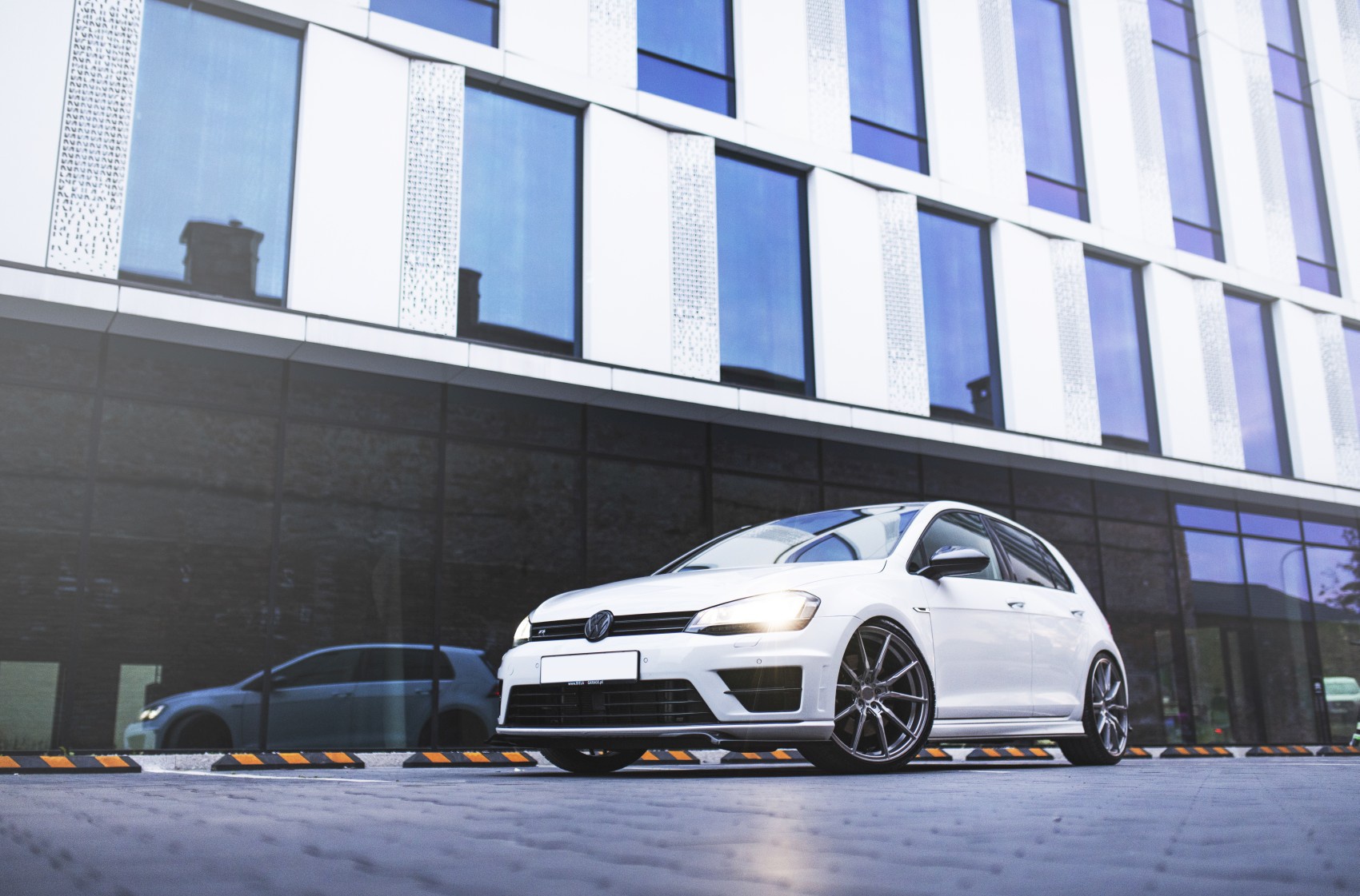 Volkswagen Golf / R / GTI