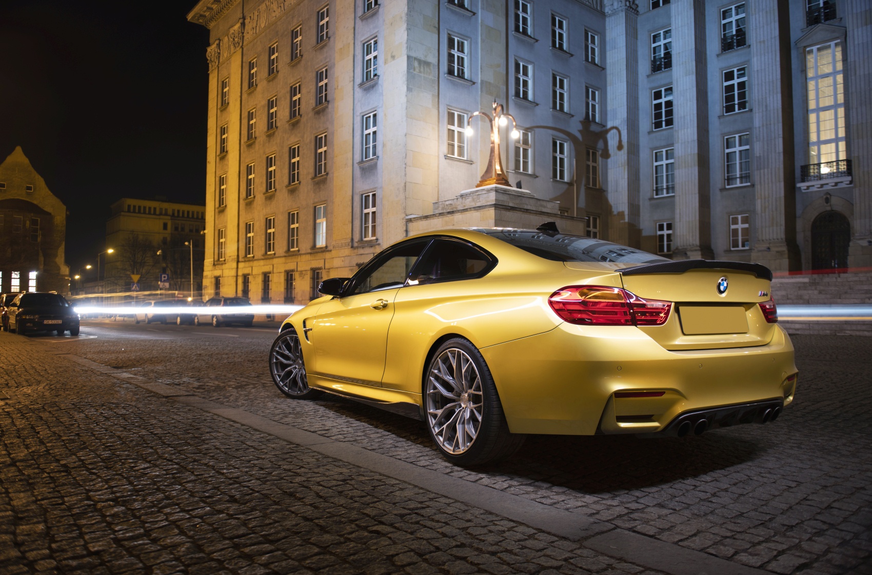 BMW 4 Series / M4