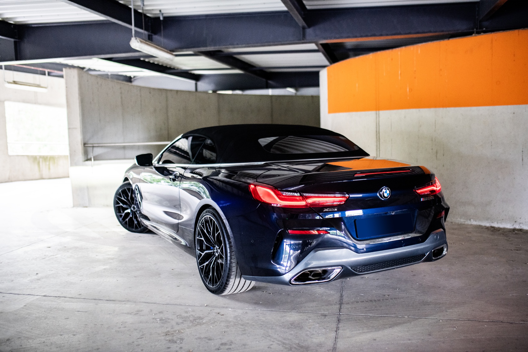 BMW 8 Series / M8
