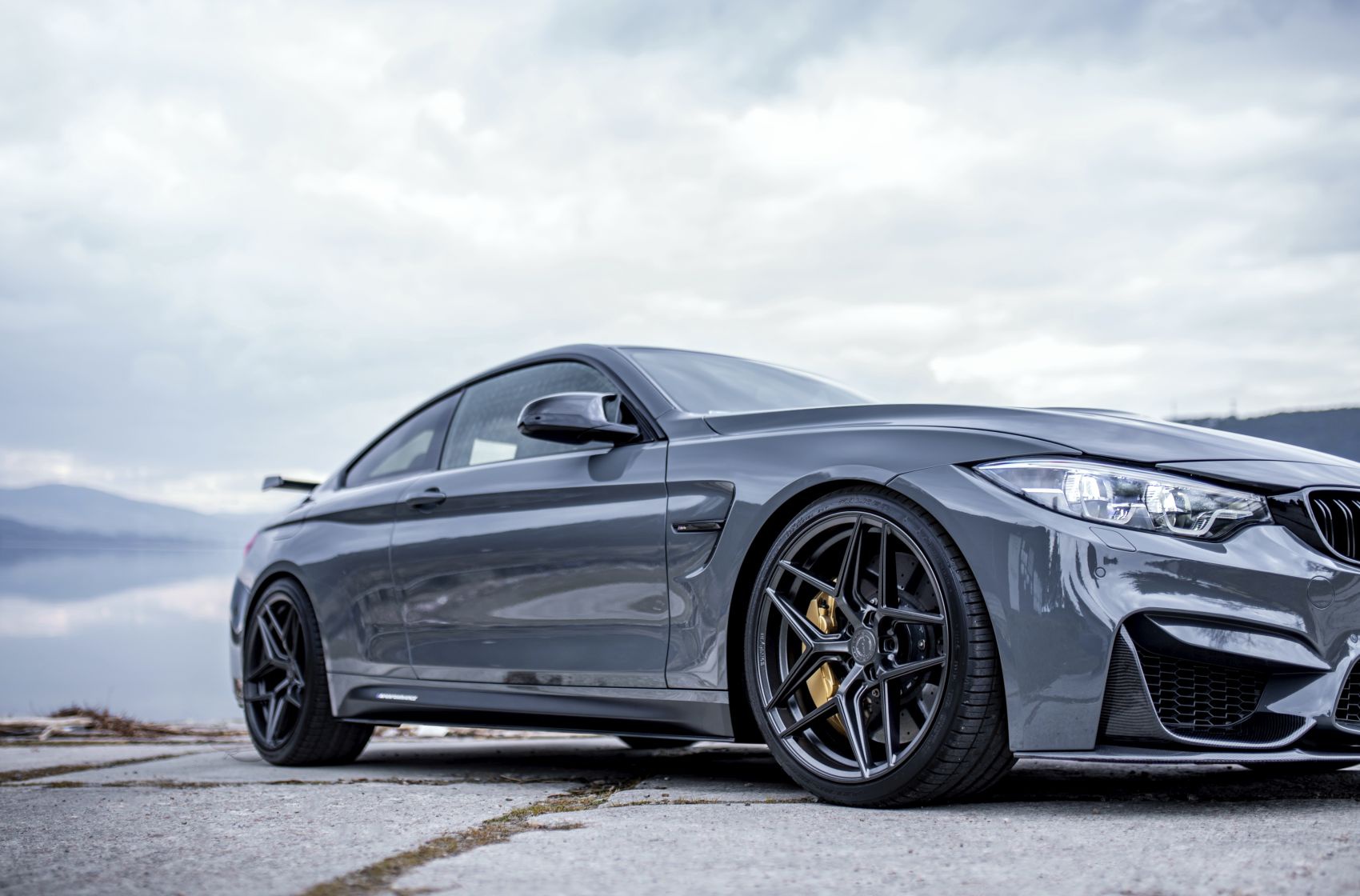 BMW 4 Series / M4