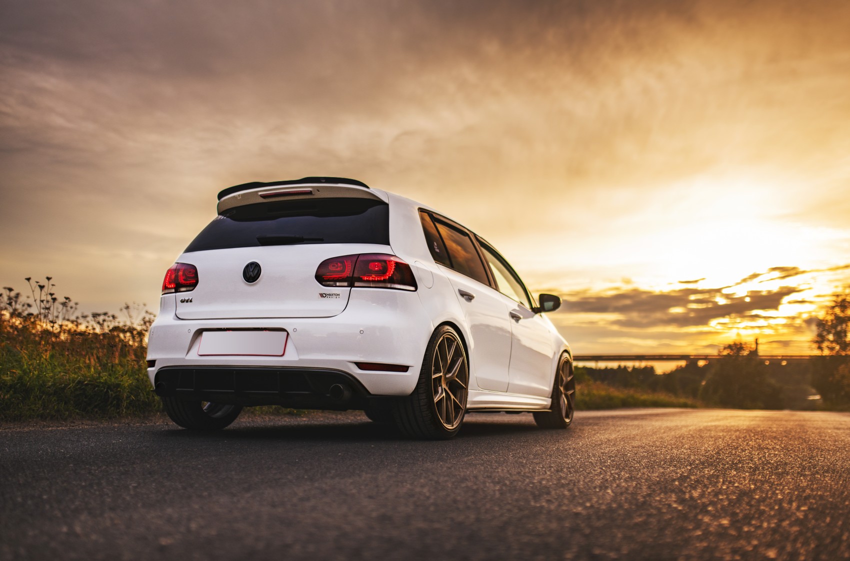 Volkswagen Golf / R / GTI