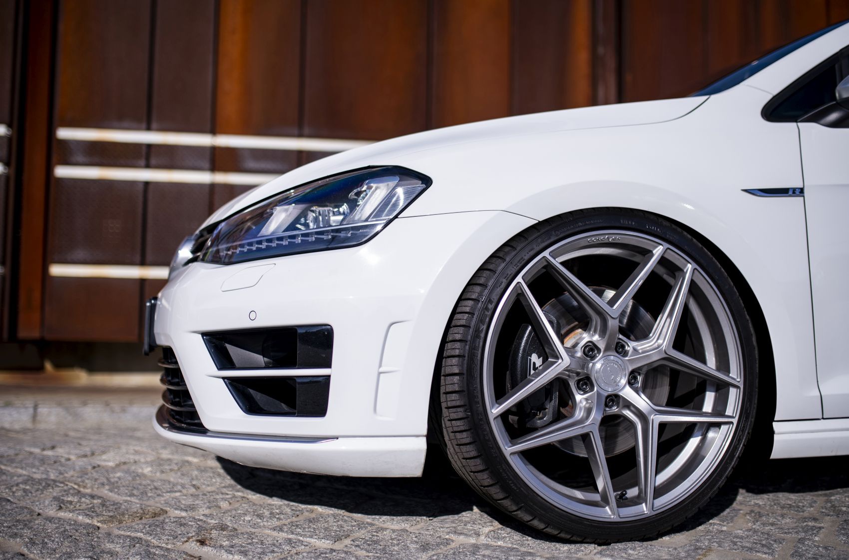 Volkswagen Golf / R / GTI