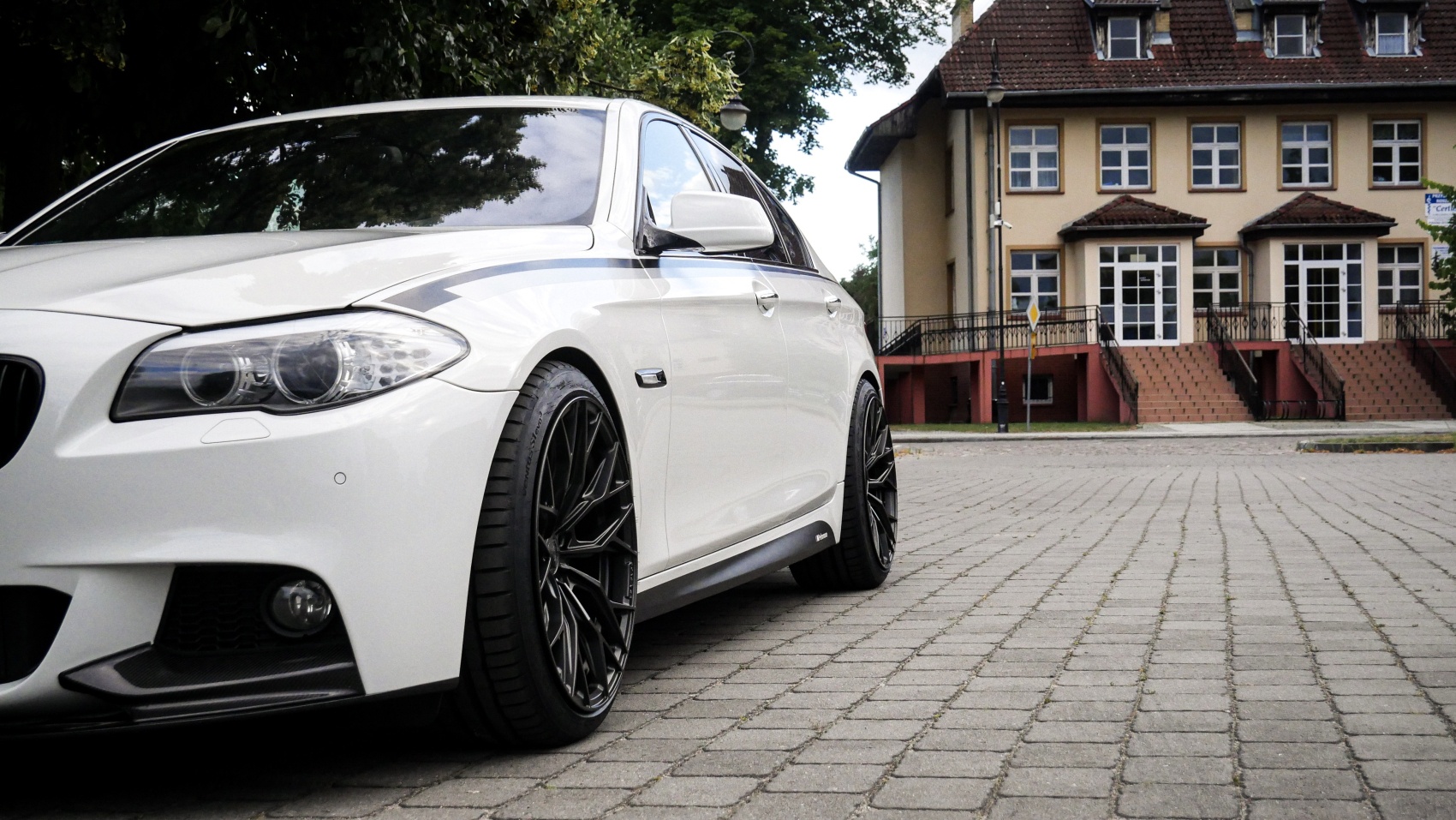 BMW 5 Series / M5