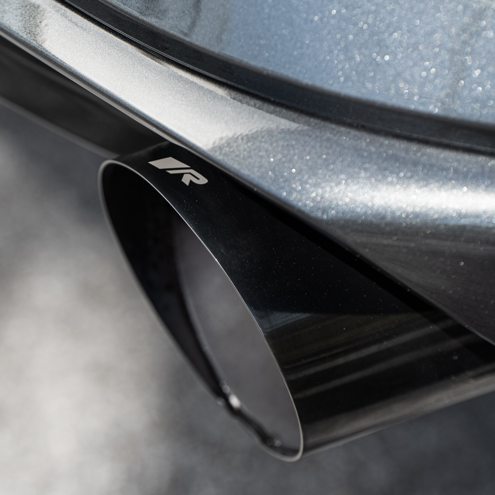 Remus Endschalldämpfer, l/r Anlage, Absorptions-Sportschalldämpfer mittig inkl. Verbindungsrohr (wählbare Endrohre) 1