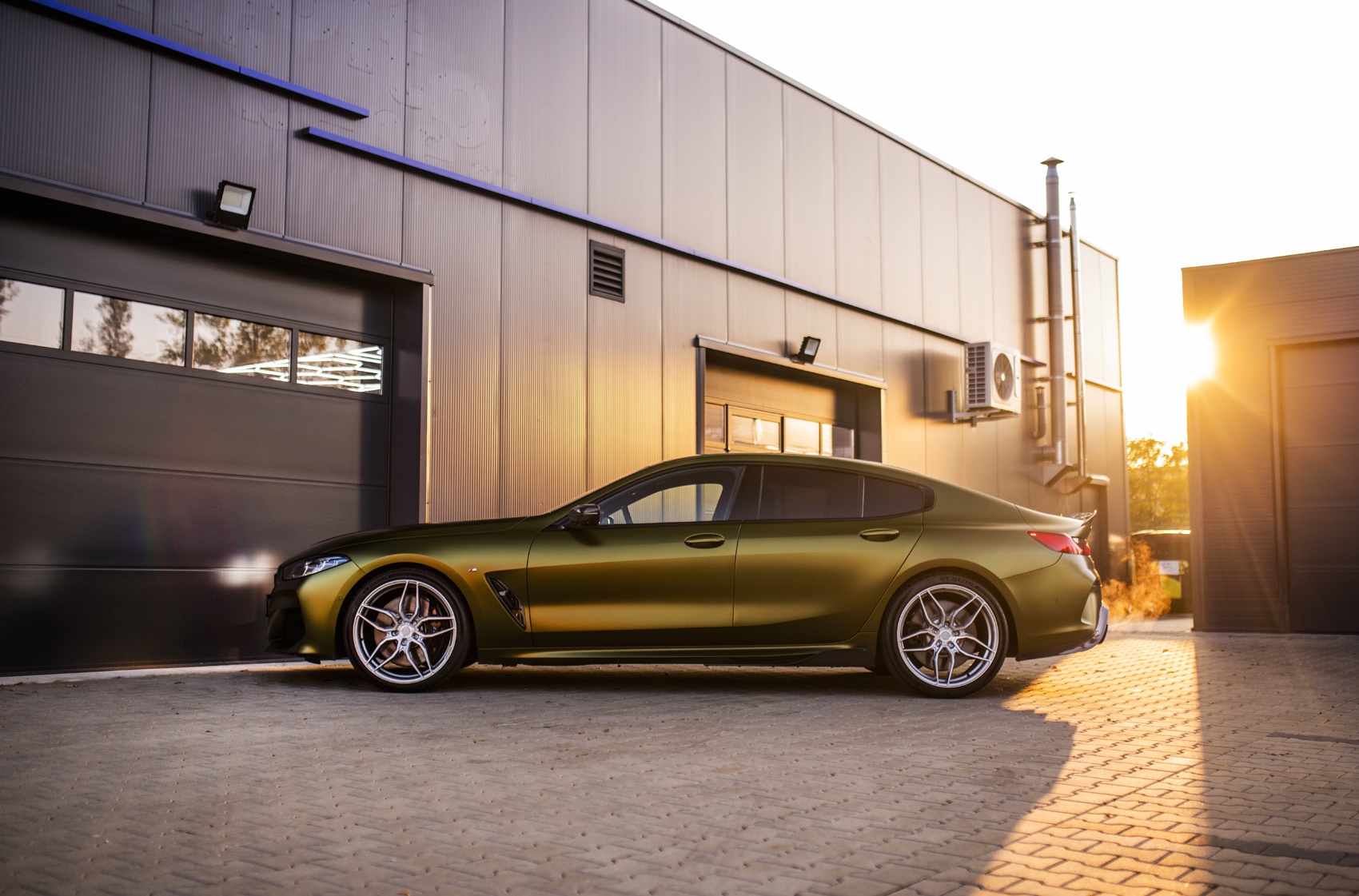 BMW 8 Series / M8