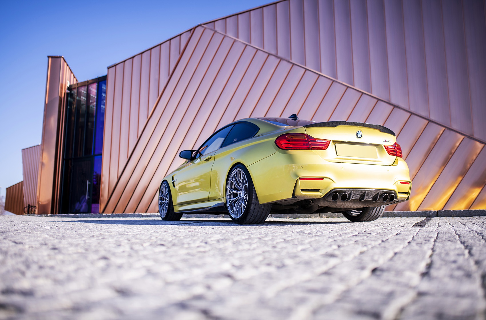 BMW 4 Series / M4