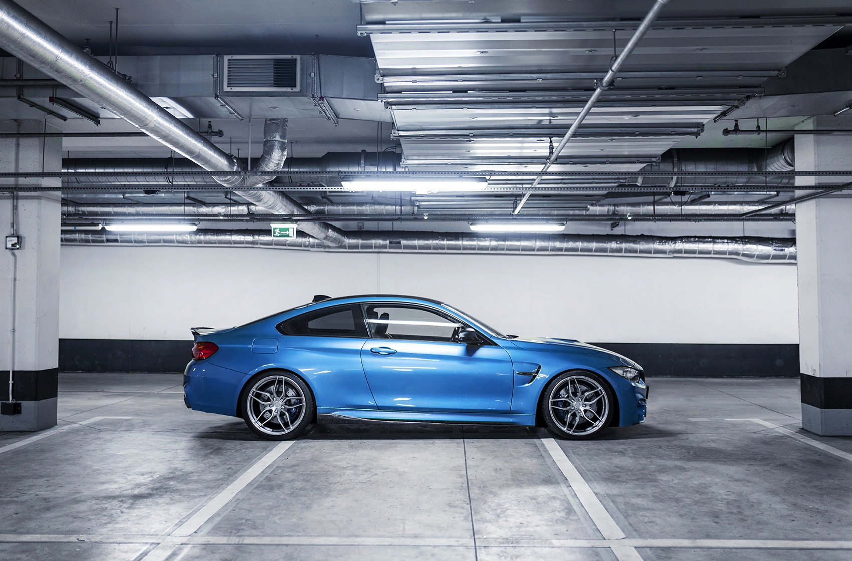 BMW 4 Series / M4