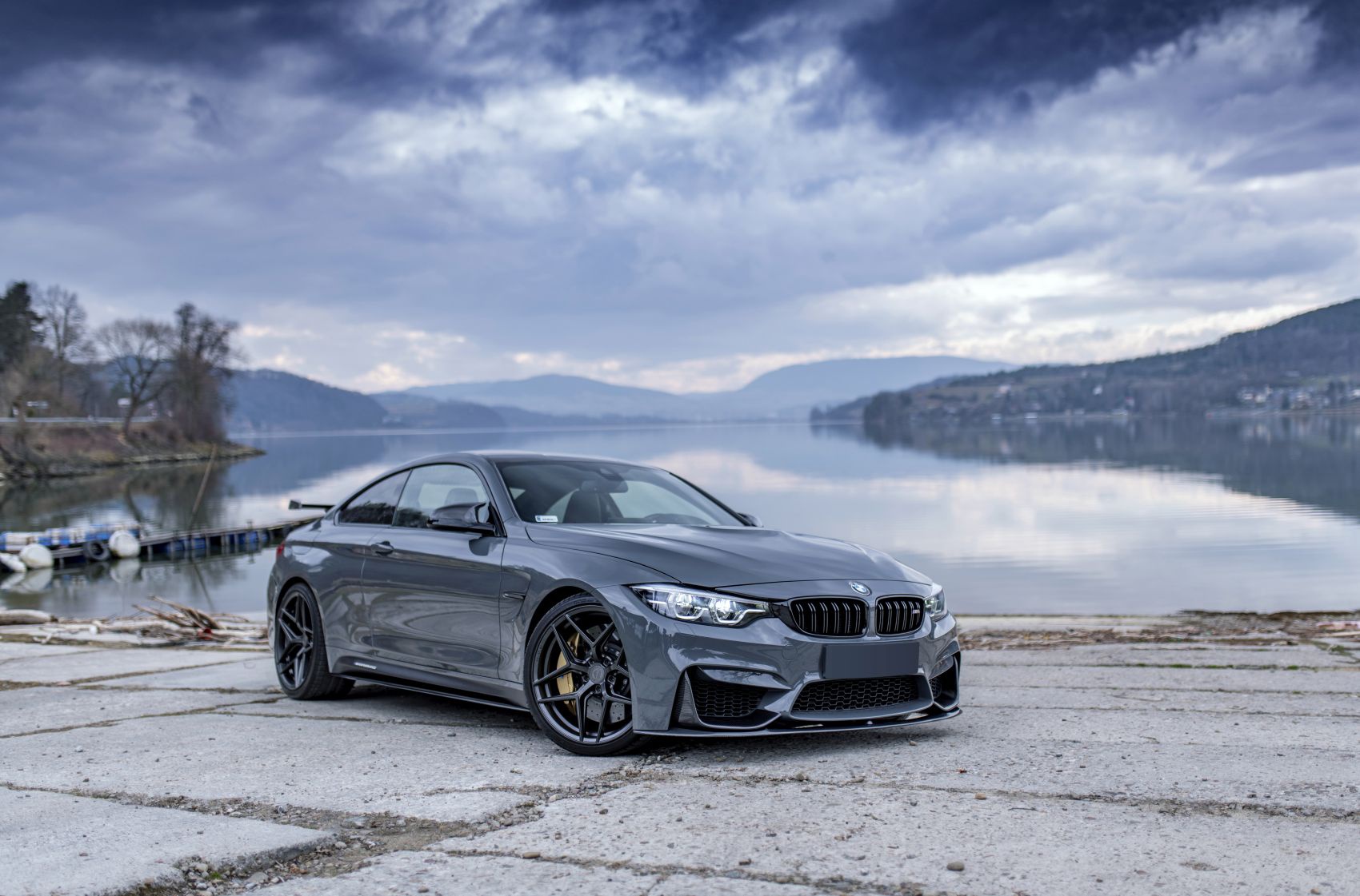 BMW 4 Series / M4