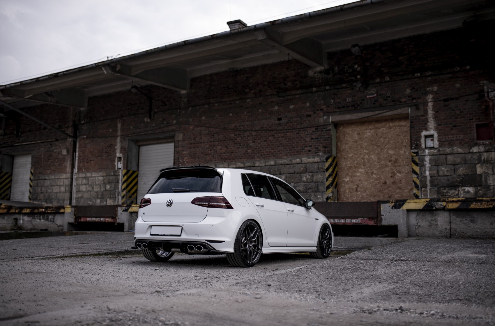 Volkswagen Golf / R / GTI