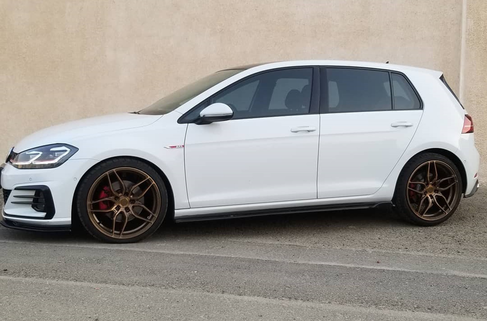 Volkswagen Golf / R / GTI