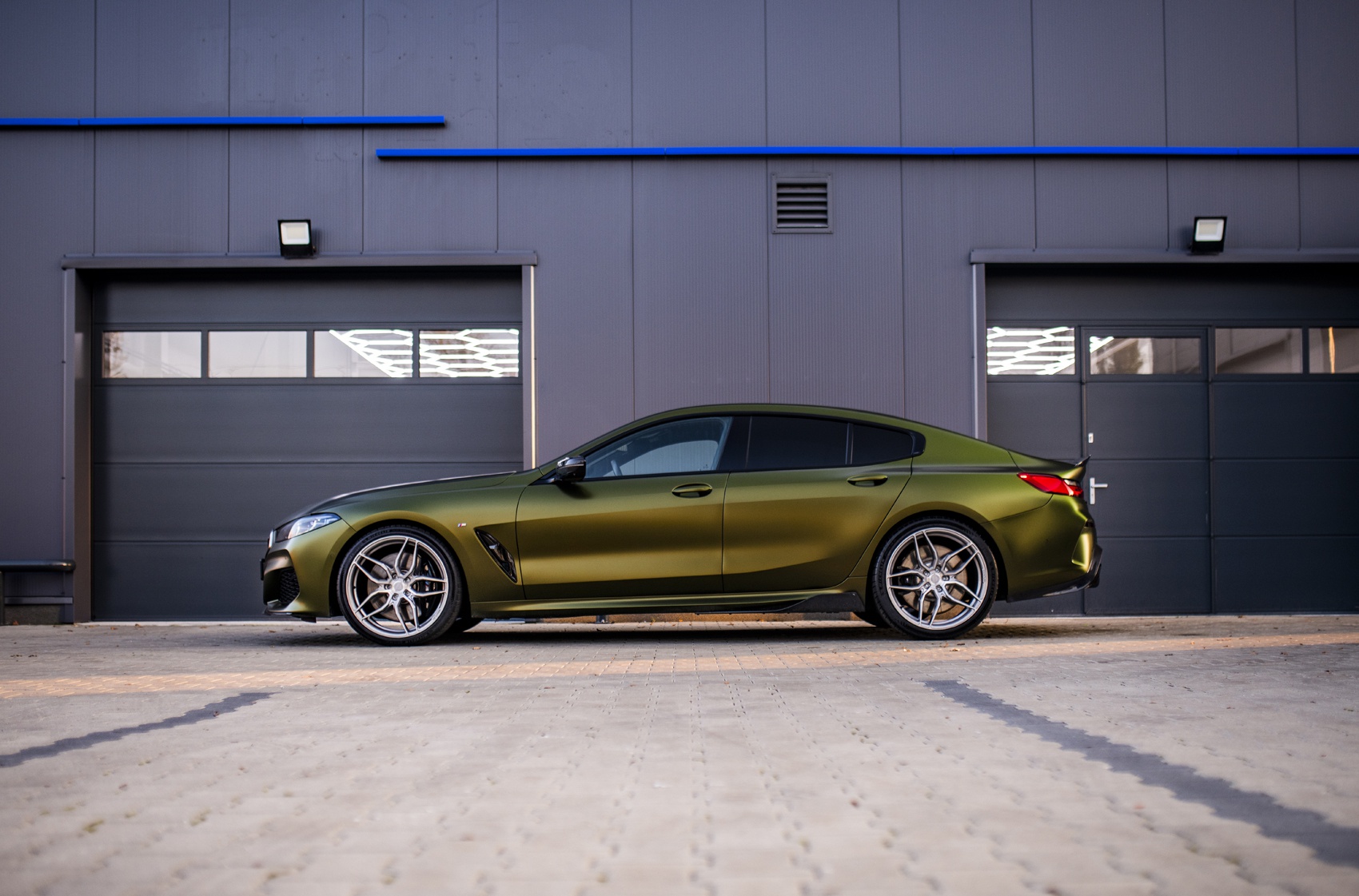 BMW 8 Series / M8