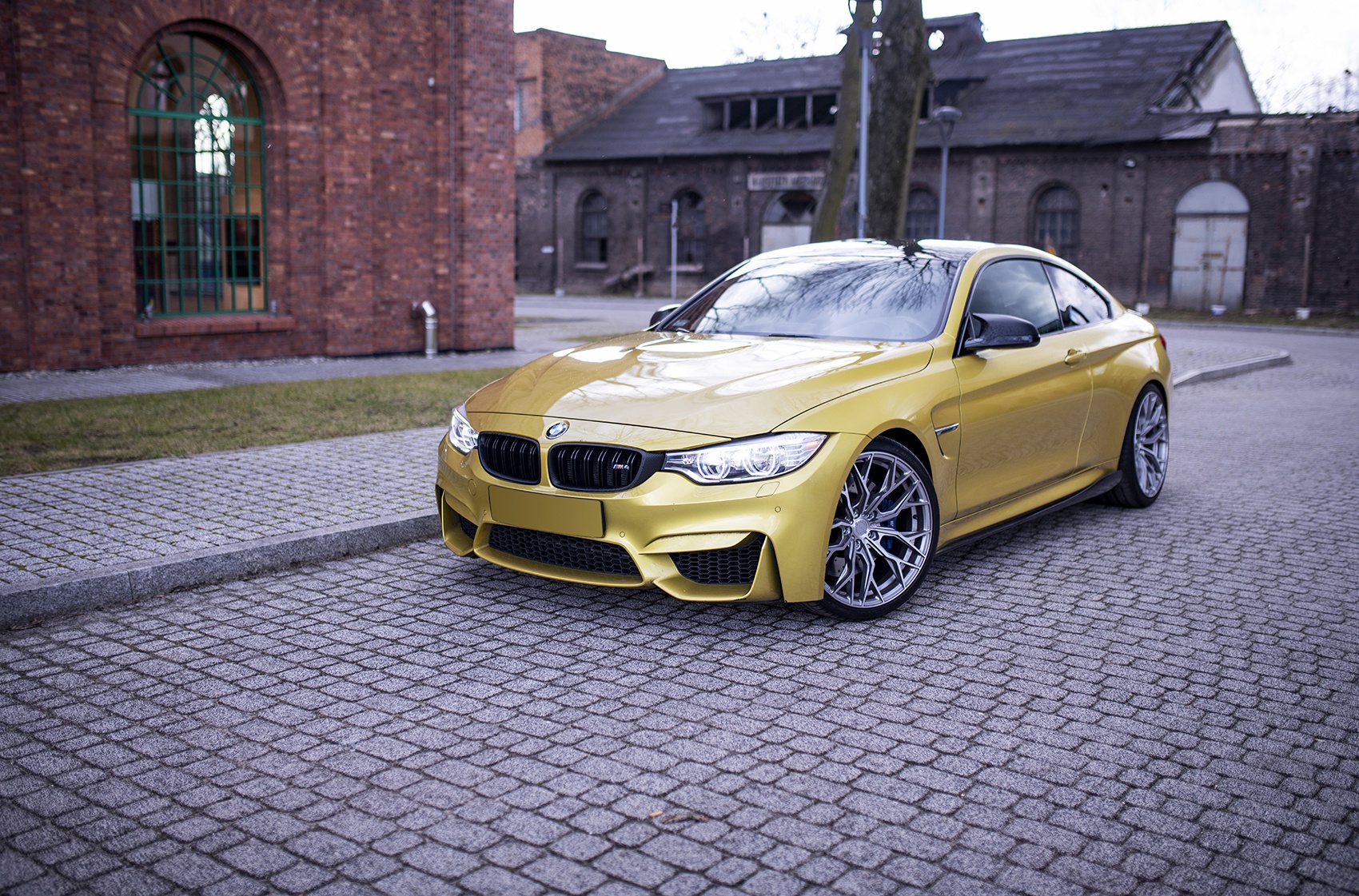 BMW 4 Series / M4