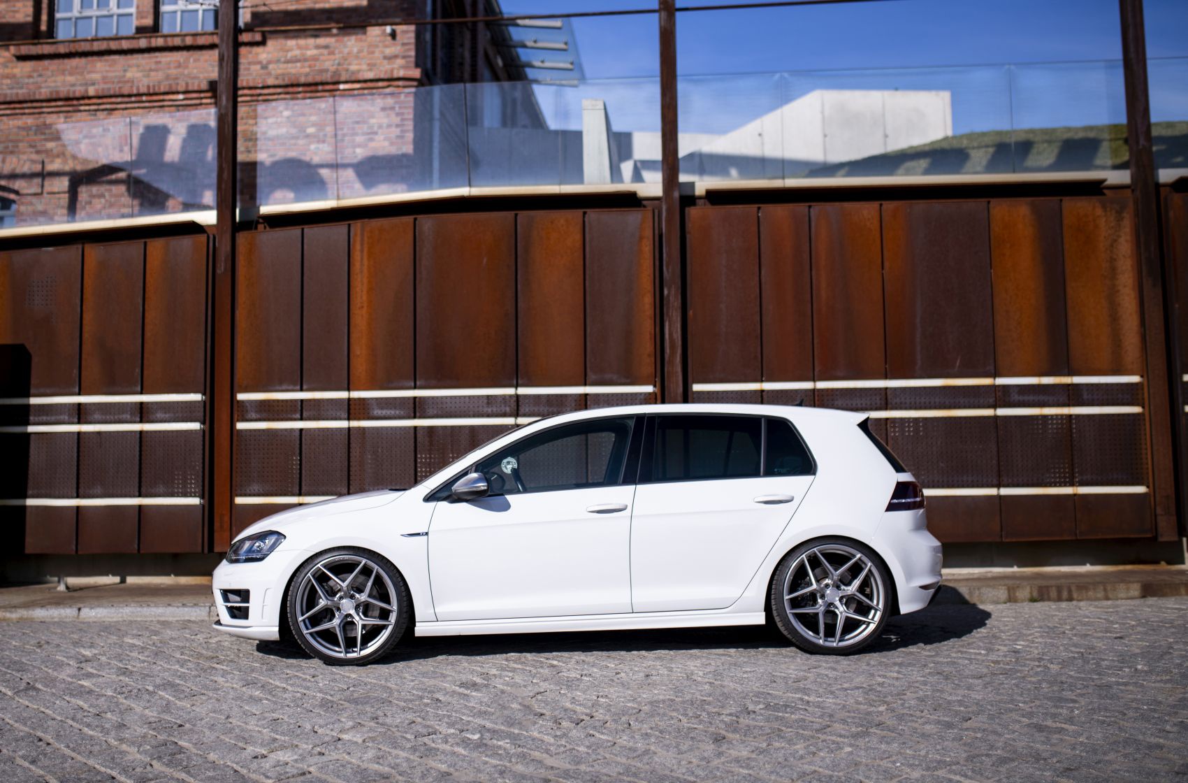 Volkswagen Golf / R / GTI