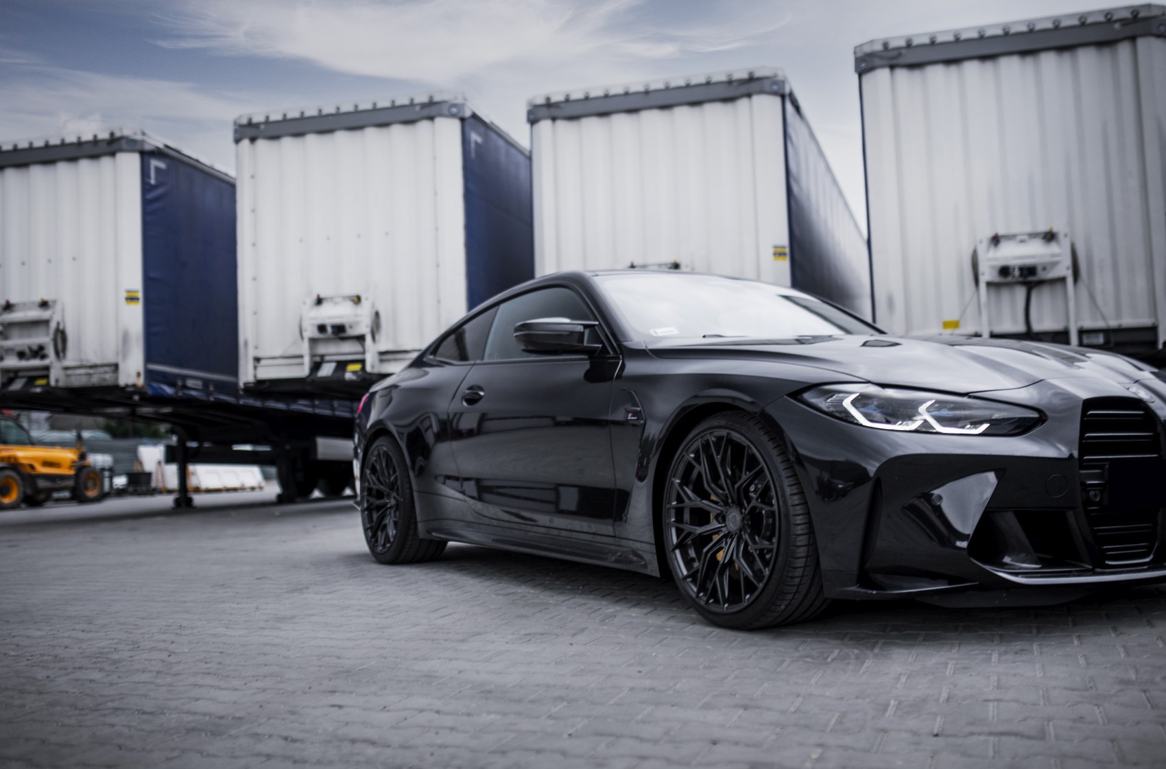 BMW 4 Series / M4