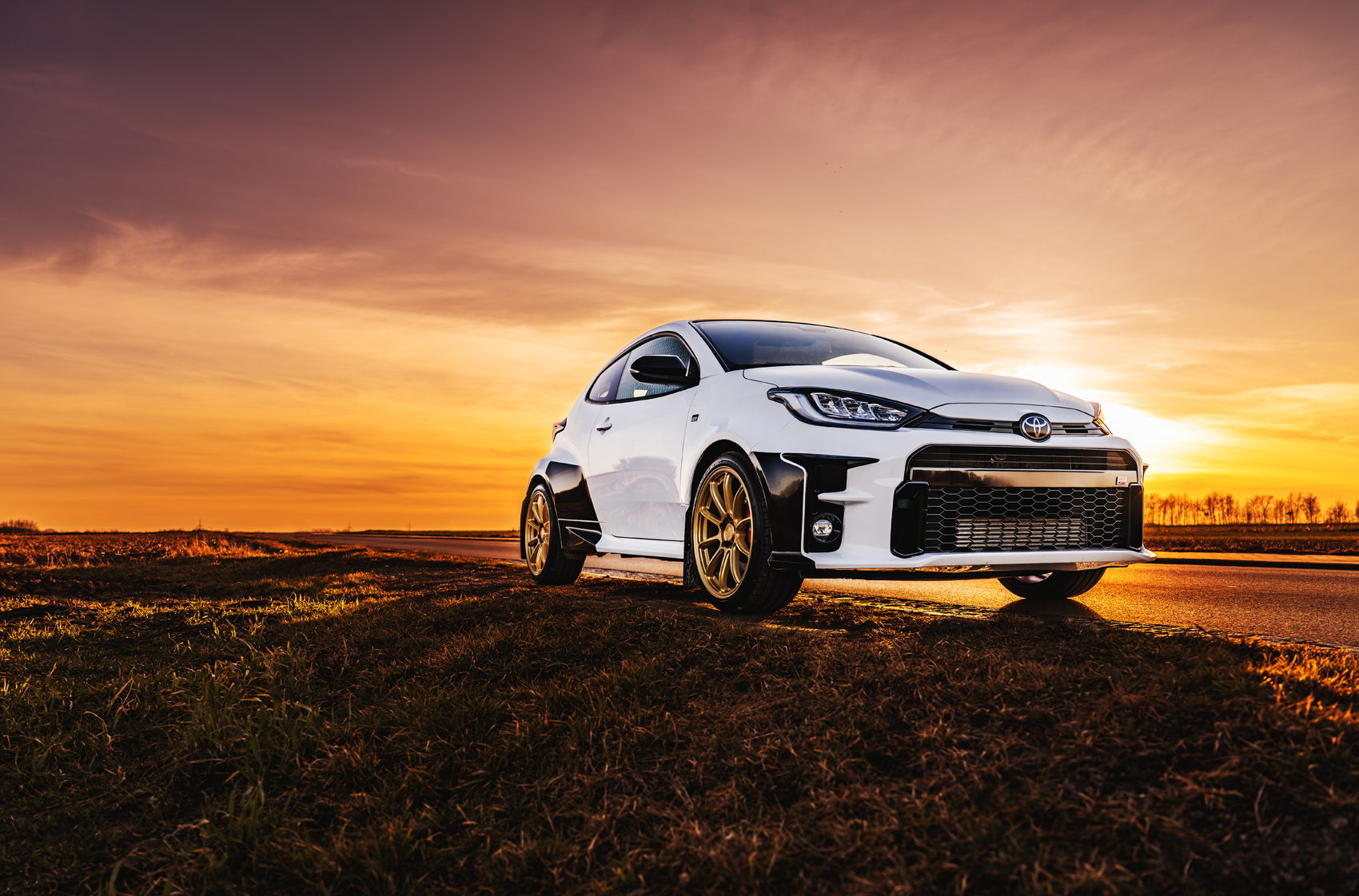 japan-racing-sl04-2431-01