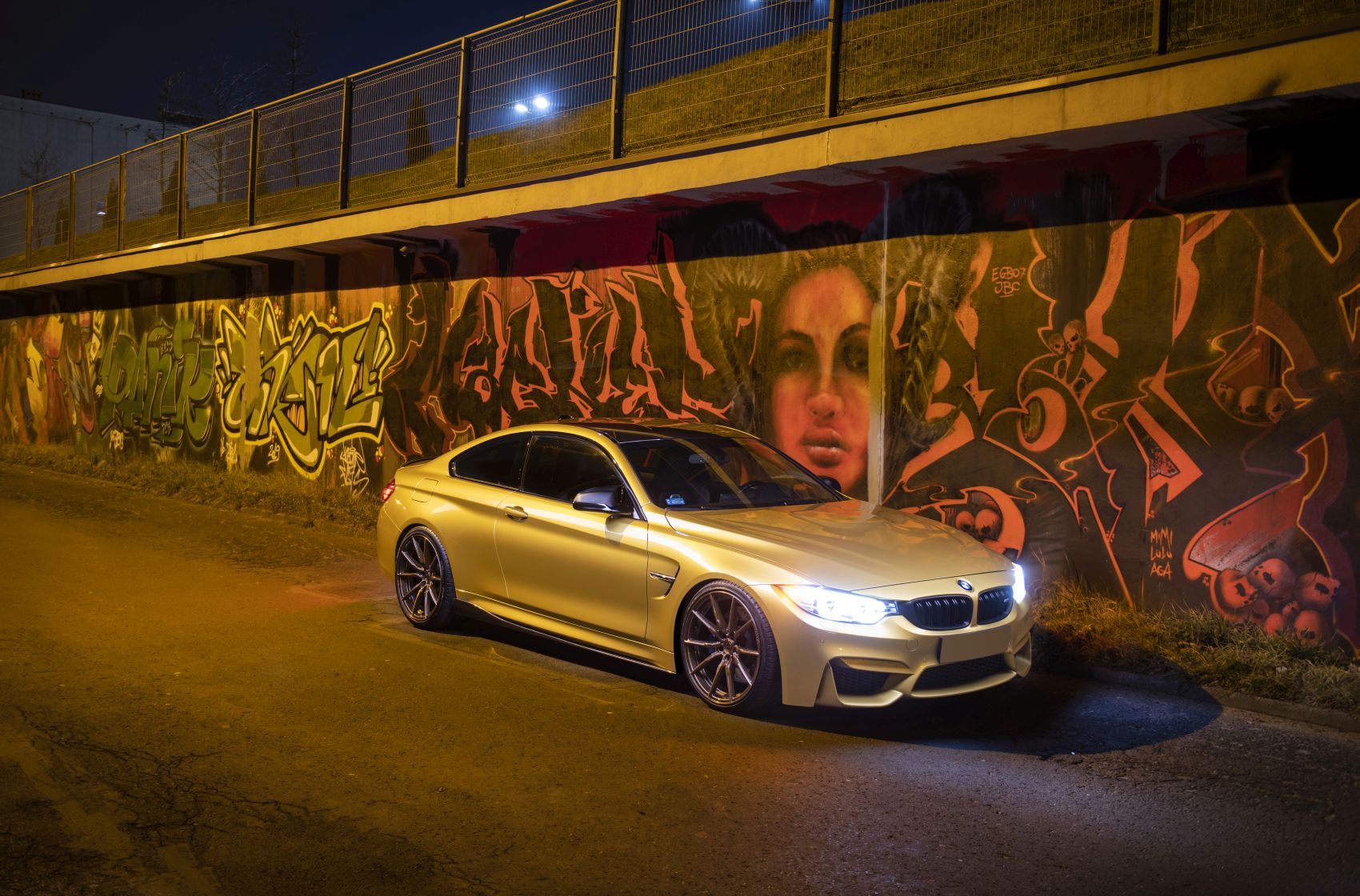 BMW 4 Series / M4